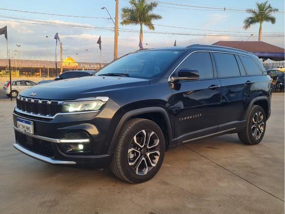 JEEP COMMANDER 1.3 T270 TURBO FLEX LIMITED AT6 JEEP COMMANDER 1.3 T270 TURBO FLEX LIMITED AT6